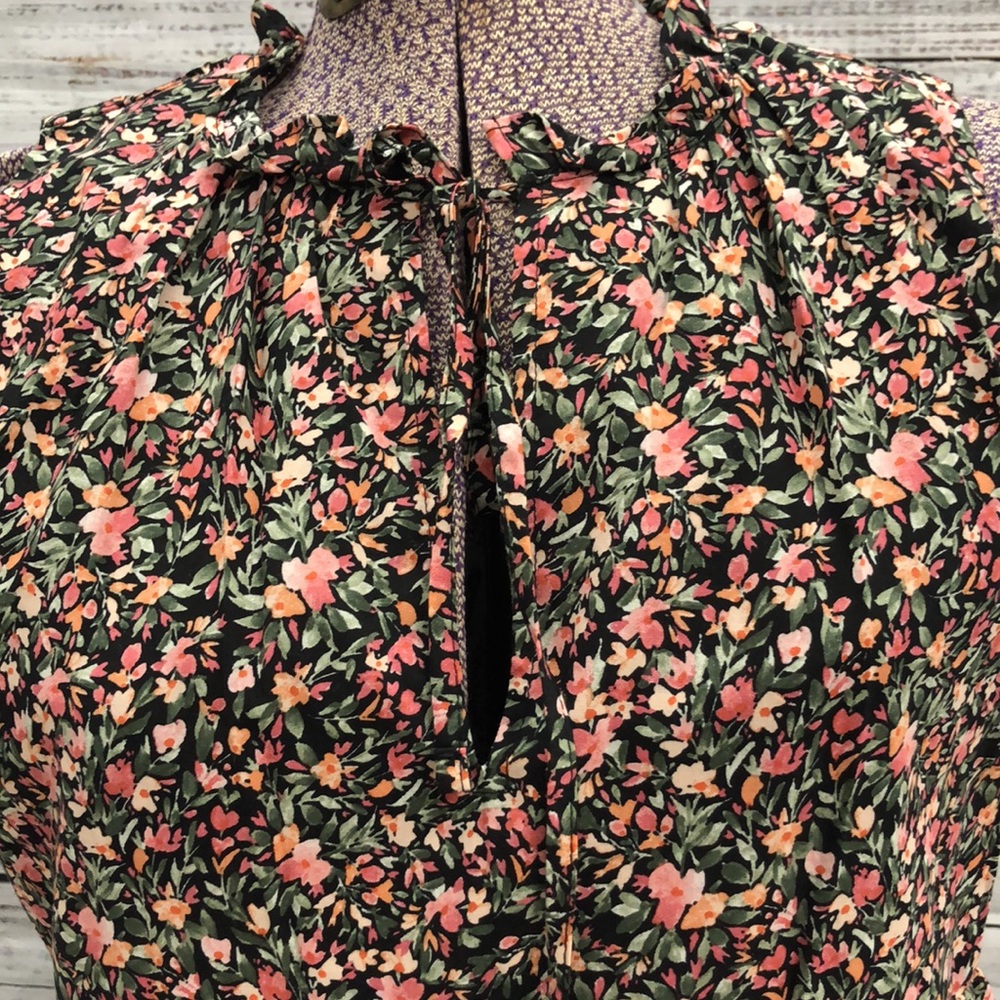 BB Dakota Tiered Short Dress - Picture 4 of 12